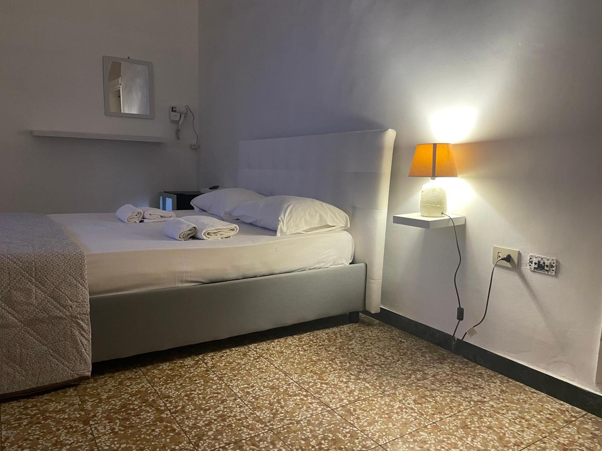 Hostel Bb La Fenice Neapol Zewnętrze zdjęcie